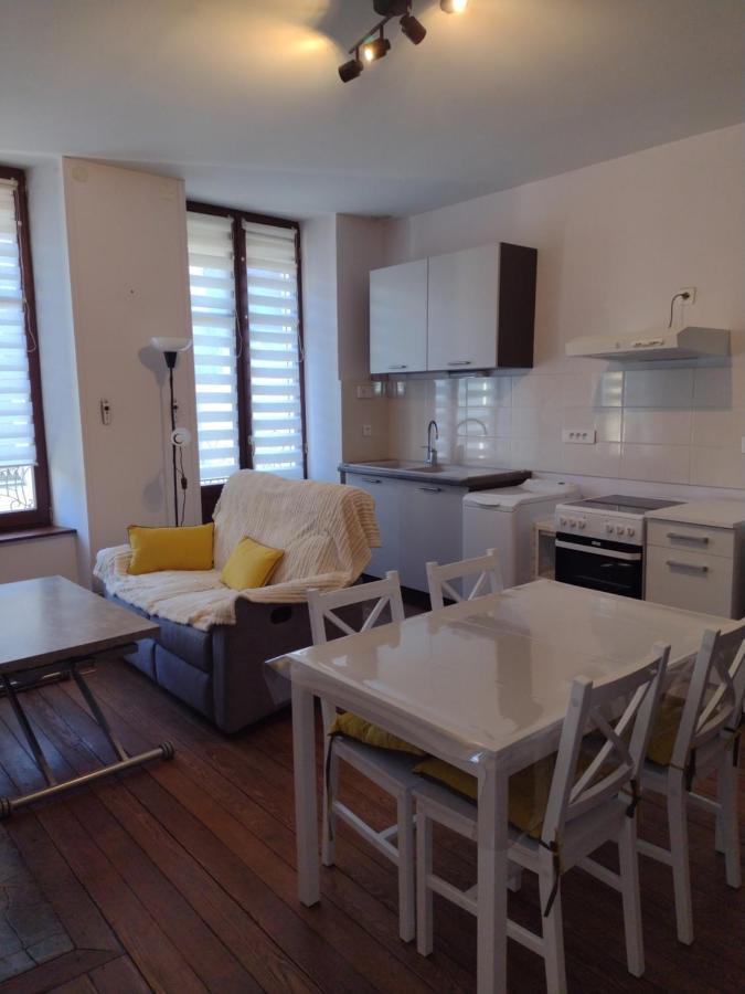 בורבון-לה-בה Appartement 1Er Etage Proche Des Termes מראה חיצוני תמונה